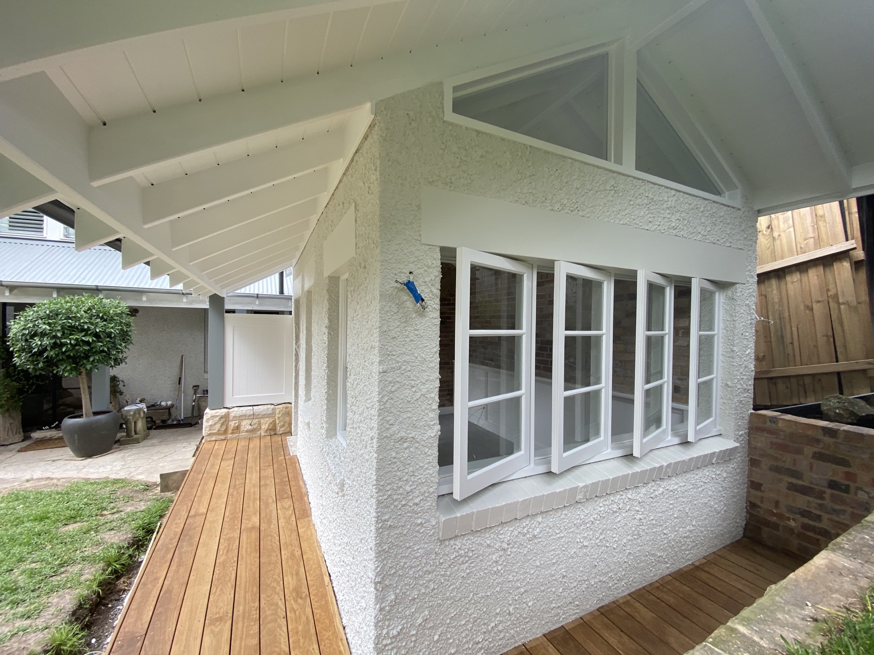 Exterior studio and window finish