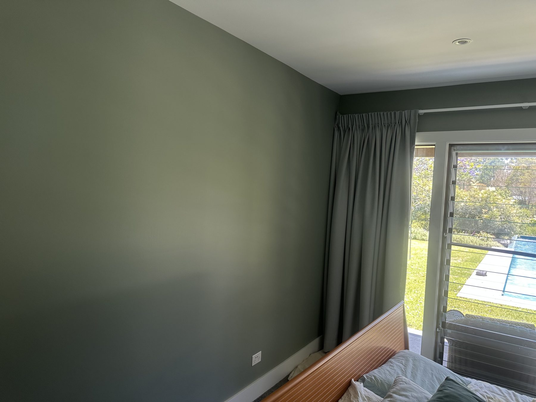 Interior colour tone