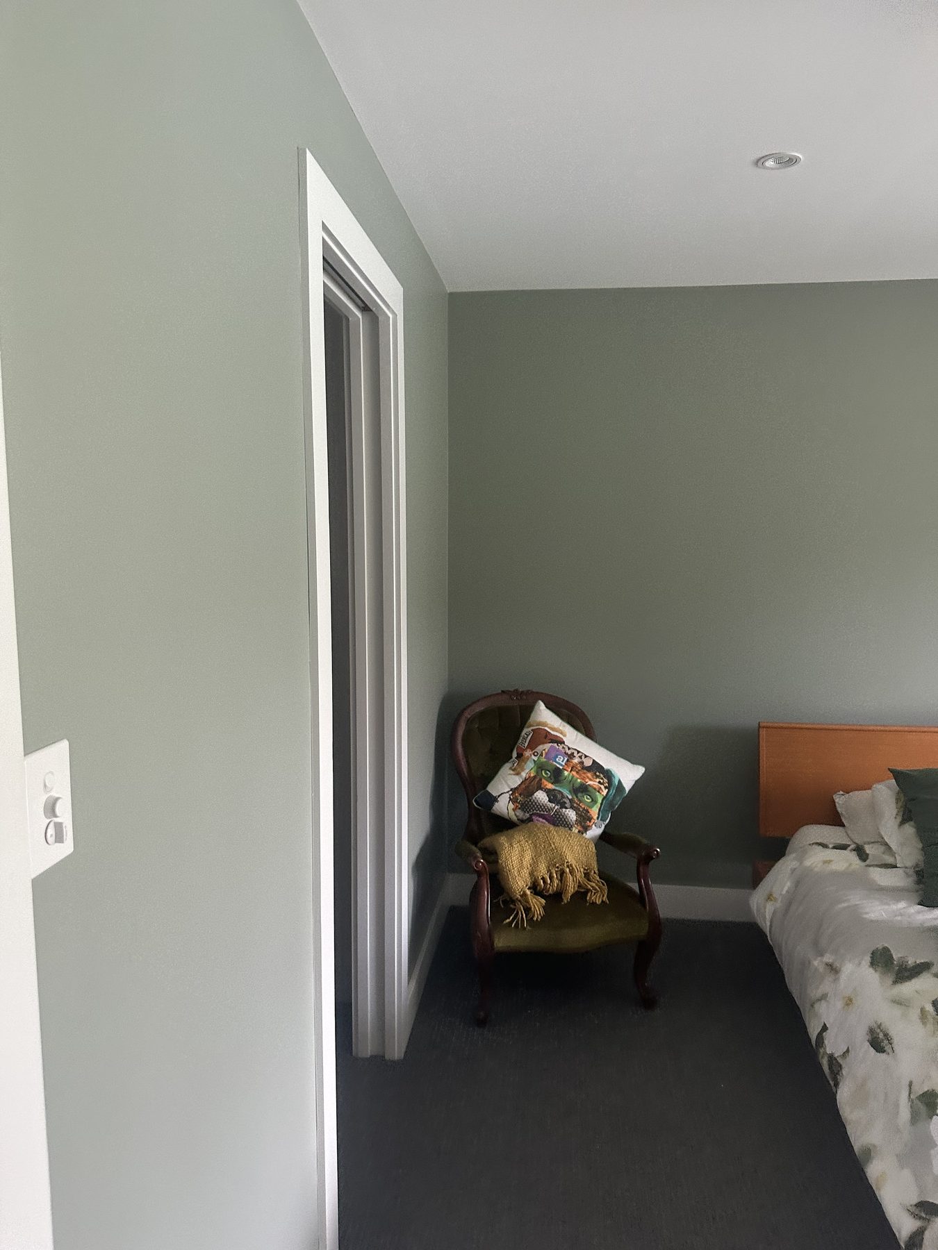 Bedroom finish
